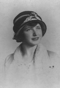 Claire Wand, Dr Solomon Wand's Wife.
